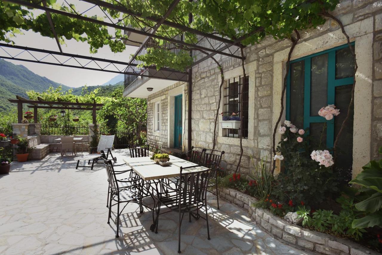 Appartement Stone House Morinj à Kotor Extérieur photo