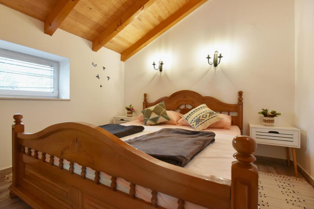 Appartement Stone House Morinj à Kotor Extérieur photo