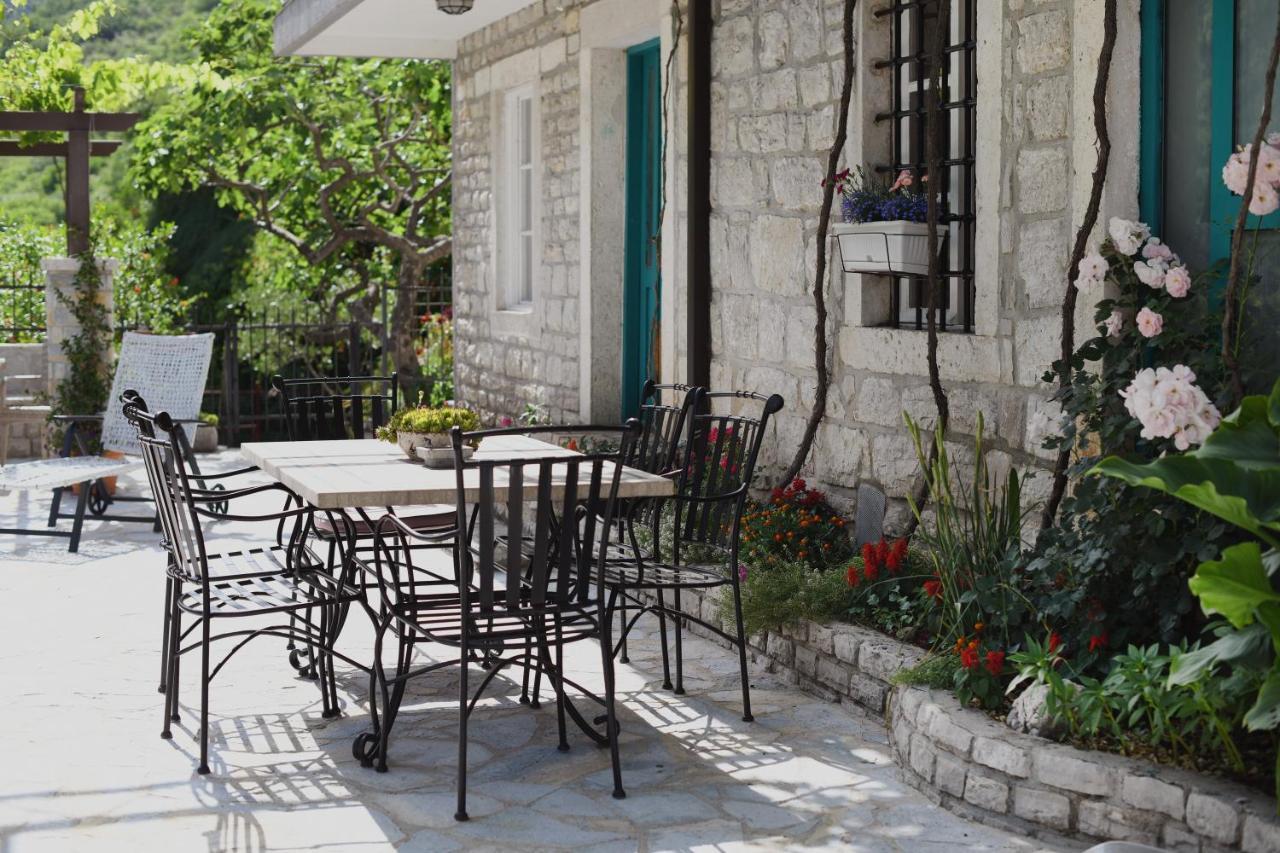 Appartement Stone House Morinj à Kotor Extérieur photo