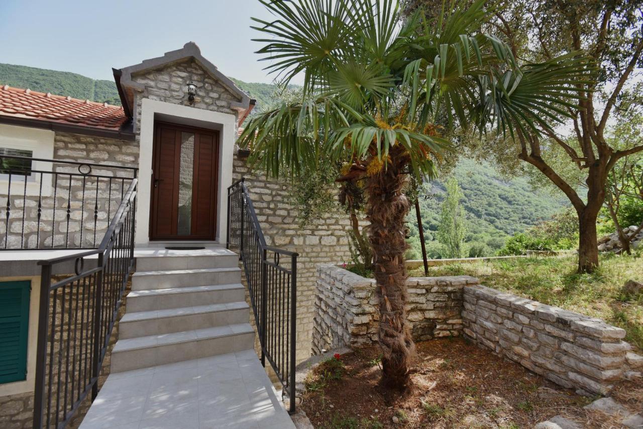 Appartement Stone House Morinj à Kotor Extérieur photo