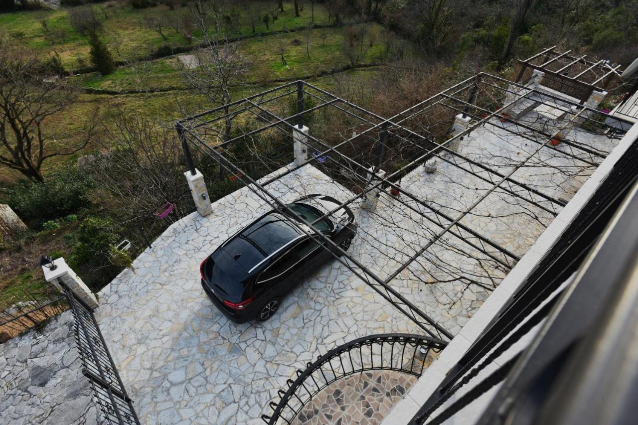 Appartement Stone House Morinj à Kotor Extérieur photo