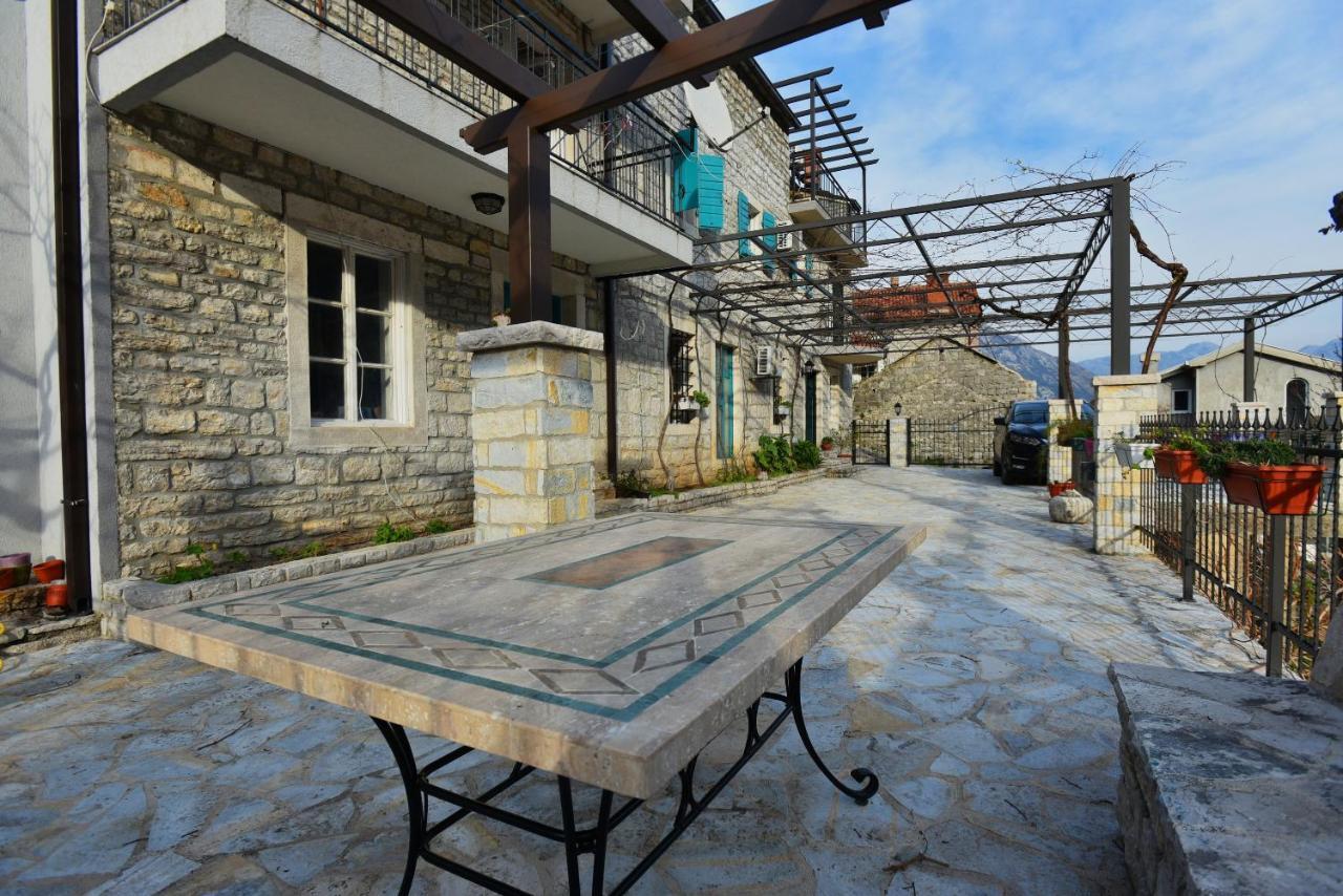 Appartement Stone House Morinj à Kotor Extérieur photo