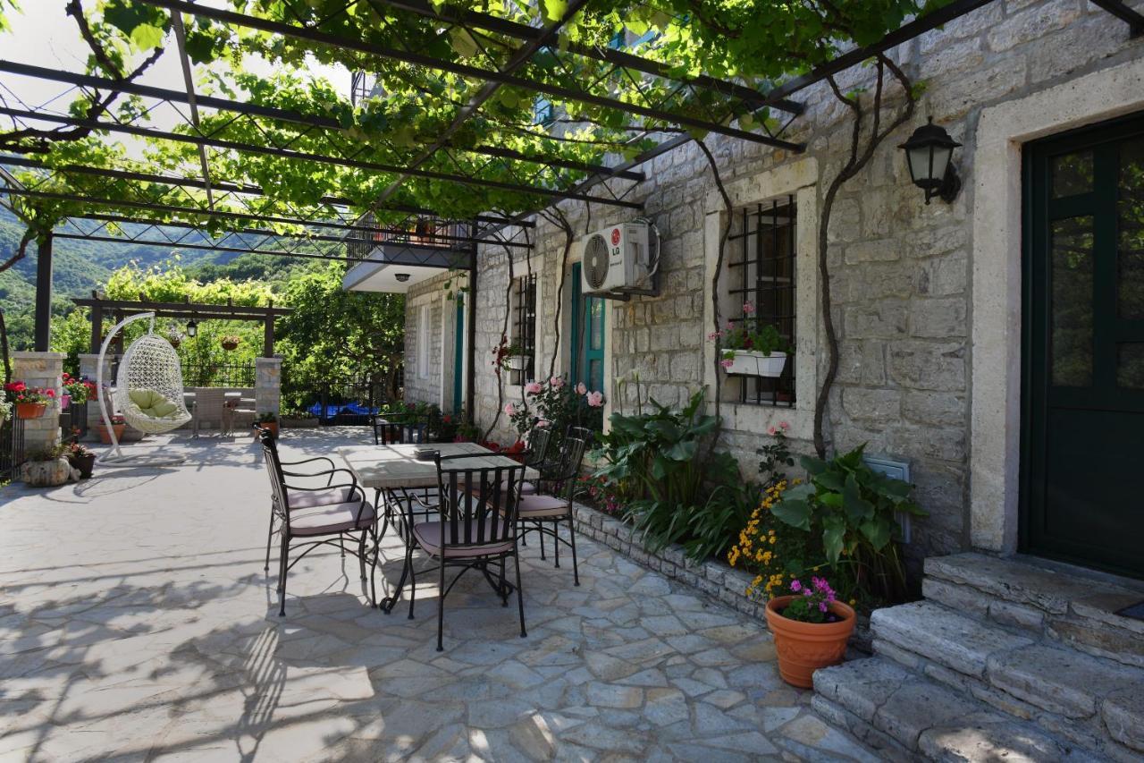 Appartement Stone House Morinj à Kotor Extérieur photo
